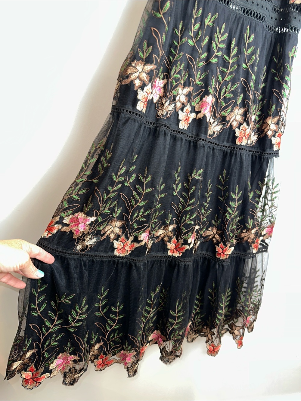 NWT bl^nk x ANTHROPOLOGIE Emryn Embroidered Square-Neck Midi Dress - Picture 9 of 15